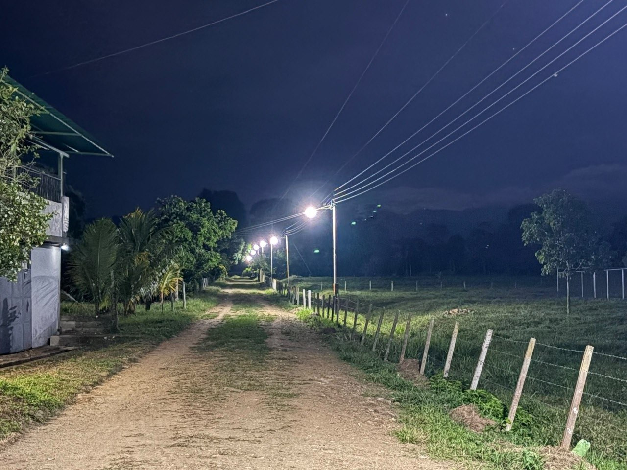 Diario Frontera, Frontera Digital,  Regionales, ,El alcalde del municipio Zea, Víctor Bustamante, ofreció detalles sobre los trabajos ejecutados recientemente en el sector La Lapa,Alcaldía de Zea despliega operativo de iluminación en el sector  La Lapa de Caño el Tigre