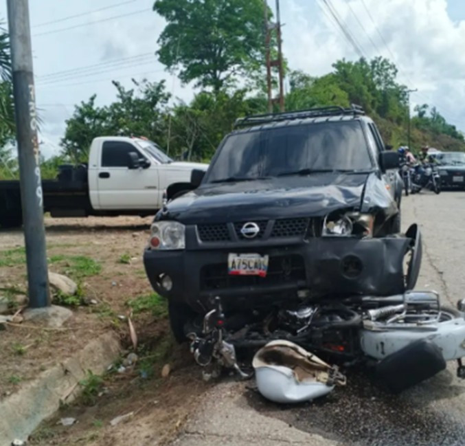Diario Frontera, Frontera Digital,  Sucesos, ,El hoy occiso respondía al nombre de Ender Rodríguez Rondón de 60 años, quien presentó traumatismo craneoencefálico severo, fractura de miembro inferior derecho y falleció minutos después de ingresar al Hospital Hugo Chávez de El Vigía,Falleció motorizado al ser impactado por una camioneta en Caño Balza de El Vigía