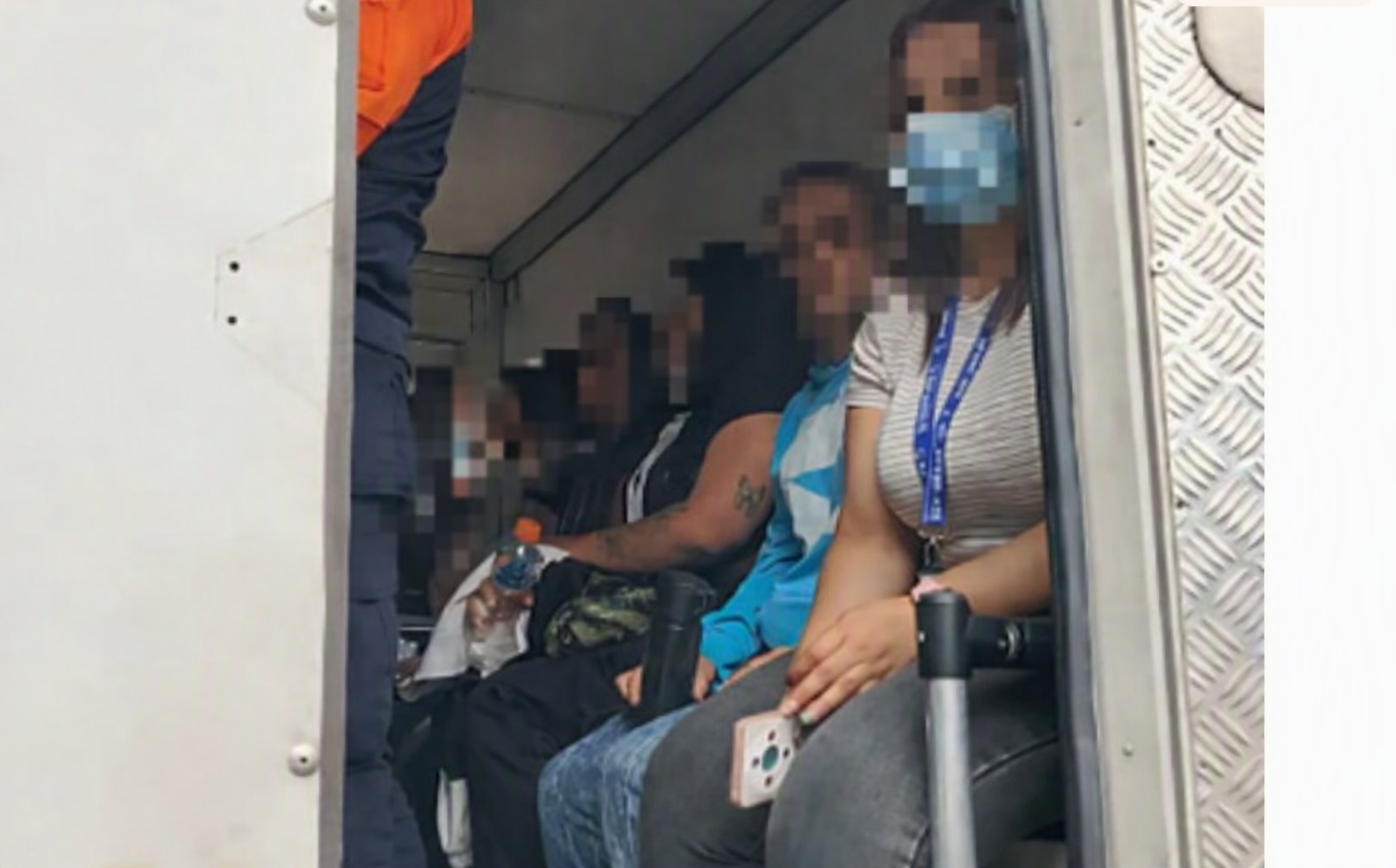 Diario Frontera, Frontera Digital,  Sucesos, ,Una fuente extraoficial, denunció con relación a este caso, que desde el viernes, 24 de julio, los ductos del condicionar de aire de ese call center han emanado olores similares a la mortecina, por lo que se presume que esta sea la causa,Seis mujeres intoxicadas por inhalación de agente desconocido en Ejido