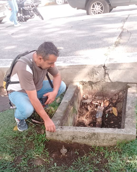 Diario Frontera, Frontera Digital,  Regionales, ,Jesús Alfonso Rondón, jefe de la Unidad de Agua de la Alcaldía del municipio Libertador, informó que tras una inspección técnica se constató el colapso del sistema hídrico destinado al riego de las áreas verdes del espacio público.,Alcaldía de Mérida inicia intervención integral y optimización del sistema de tuberías de agua de la Plaza Bolívar