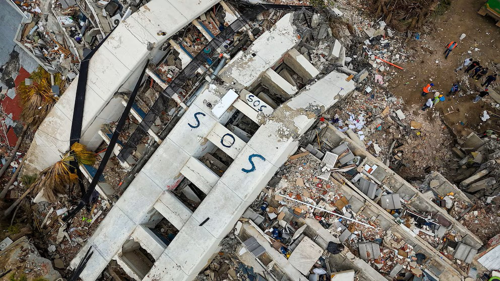 Diario Frontera, Frontera Digital,  Nacionales, ,Una vista aérea muestra los edificios dañados en Caraballeda, en el estado de La Guaira (Venezuela), el 2 de julio de 2026, tras los dos terremotos que se produjeron el 24 de junio (REUTERS),Crece el saldo de la tragedia en Venezuela: 
hay al menos 2.595 muertos y más de 12.400 heridos