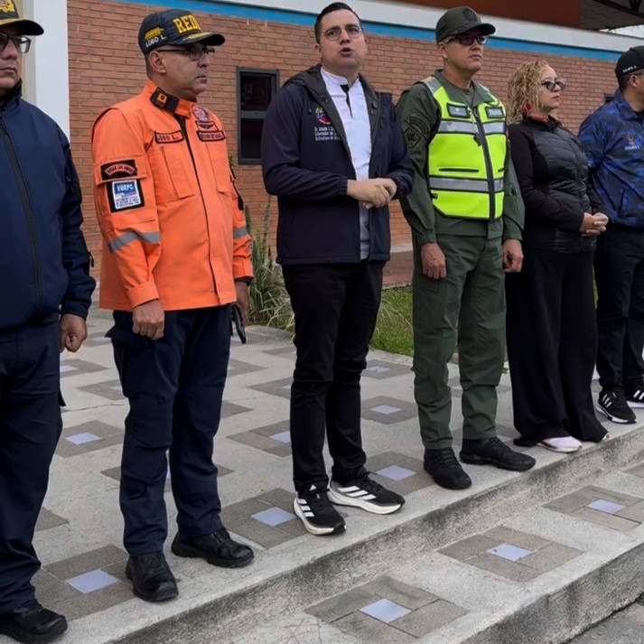 Diario Frontera, Frontera Digital,  Regionales, ,Gobernador Arnaldo Sánchez continúa enviando rescatistas merideños a La Guaira