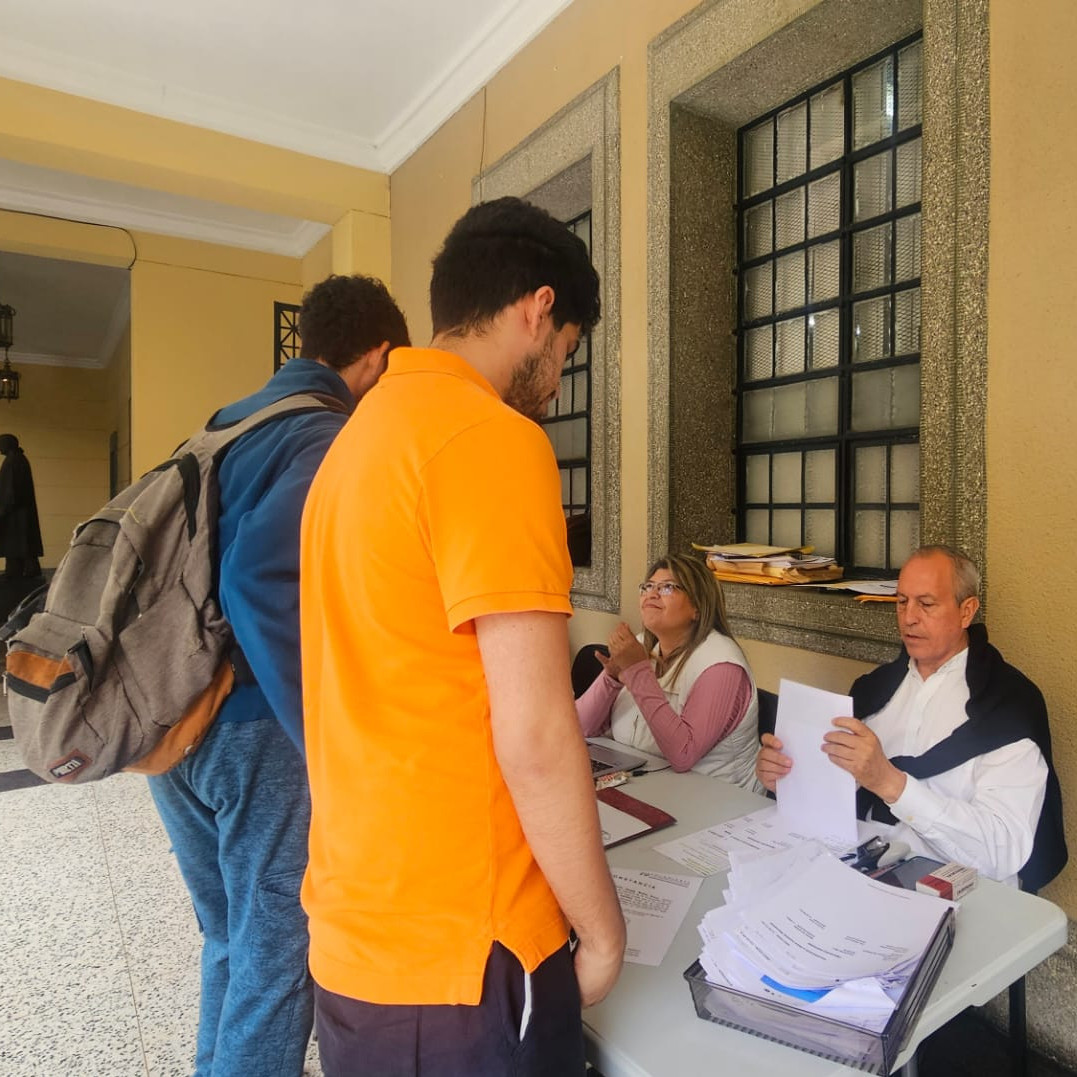 Diario Frontera, Frontera Digital,  Regionales, ,Graduandos del 7 de agosto retiran pergaminos en la ULA