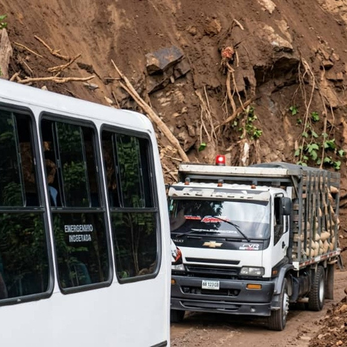 Diario Frontera, Frontera Digital,  Regionales, ,Restablecen paso de vehículos por la carretera entre Barinas y Mérida