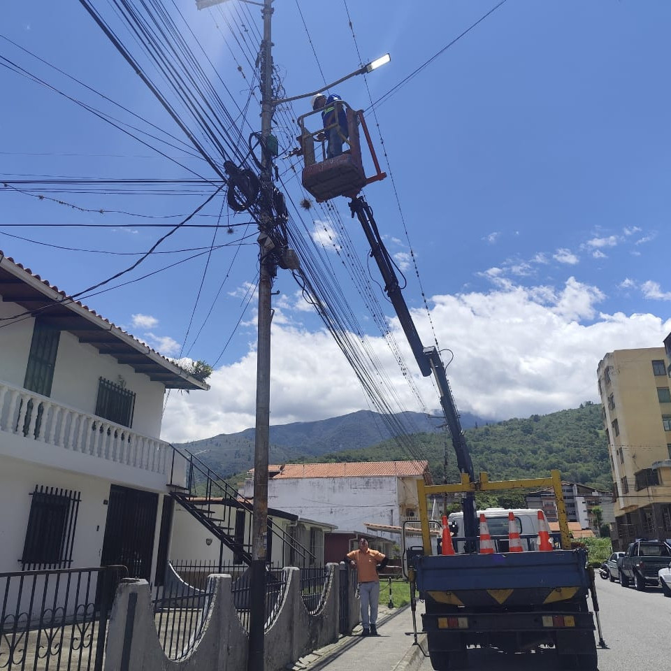 Diario Frontera, Frontera Digital,  Regionales, ,Alcaldía de Mérida repara alumbrado en diferentes sectores de la ciudad