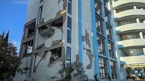 Diario Frontera, Frontera Digital,  Internacionales, ,El registro preliminar de la Conferencia Episcopal Venezolana contabiliza 94 estructuras de la Iglesia católica afectadas por los terremotos del 24 de junio | Foto AFP,Alerta de Tsunami en Indonesia | Autoridades piden evacuaciones tras el terremoto de 7,7