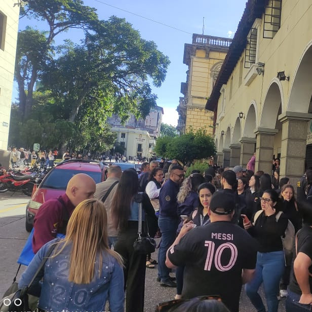Diario Frontera, Frontera Digital,  Regionales, ,Pánico en el centro de Mérida por fuerte temblor desalojan tribunales