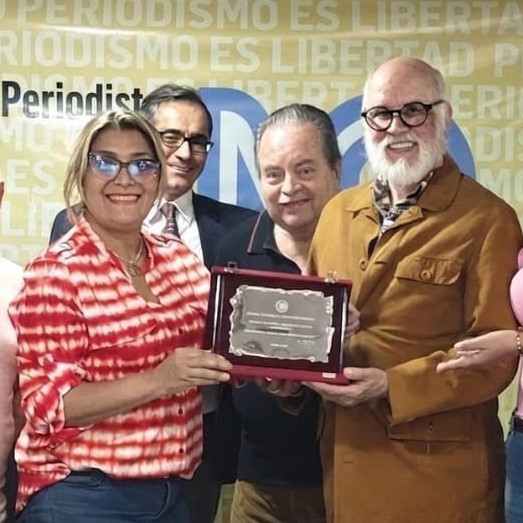 Diario Frontera, Frontera Digital,  Nacionales, ,Presidente del CNP, Tinedo Guía, llega a Venezuela con la placa del premio Victoria Prego