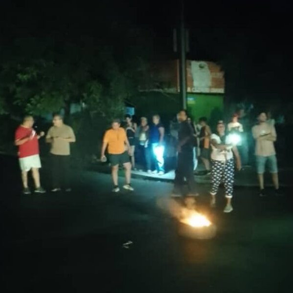Diario Frontera, Frontera Digital,  Nacionales, ,Se registraron protestas nocturnas en varios estados del país en rechazo a los apagones constantes