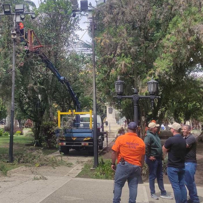 Diario Frontera, Frontera Digital,  Regionales, ,Alcaldía avanza con el mantenimiento integral y embellecimiento de la Plaza Bolívar de Mérida