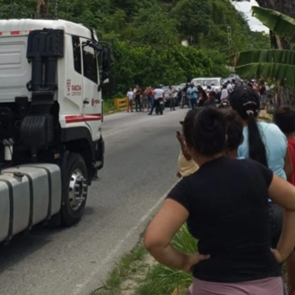 Diario Frontera, Frontera Digital,  El Vigía Panamericana, ,Trancan puente La Blanca por constantes apagones en El Vigía